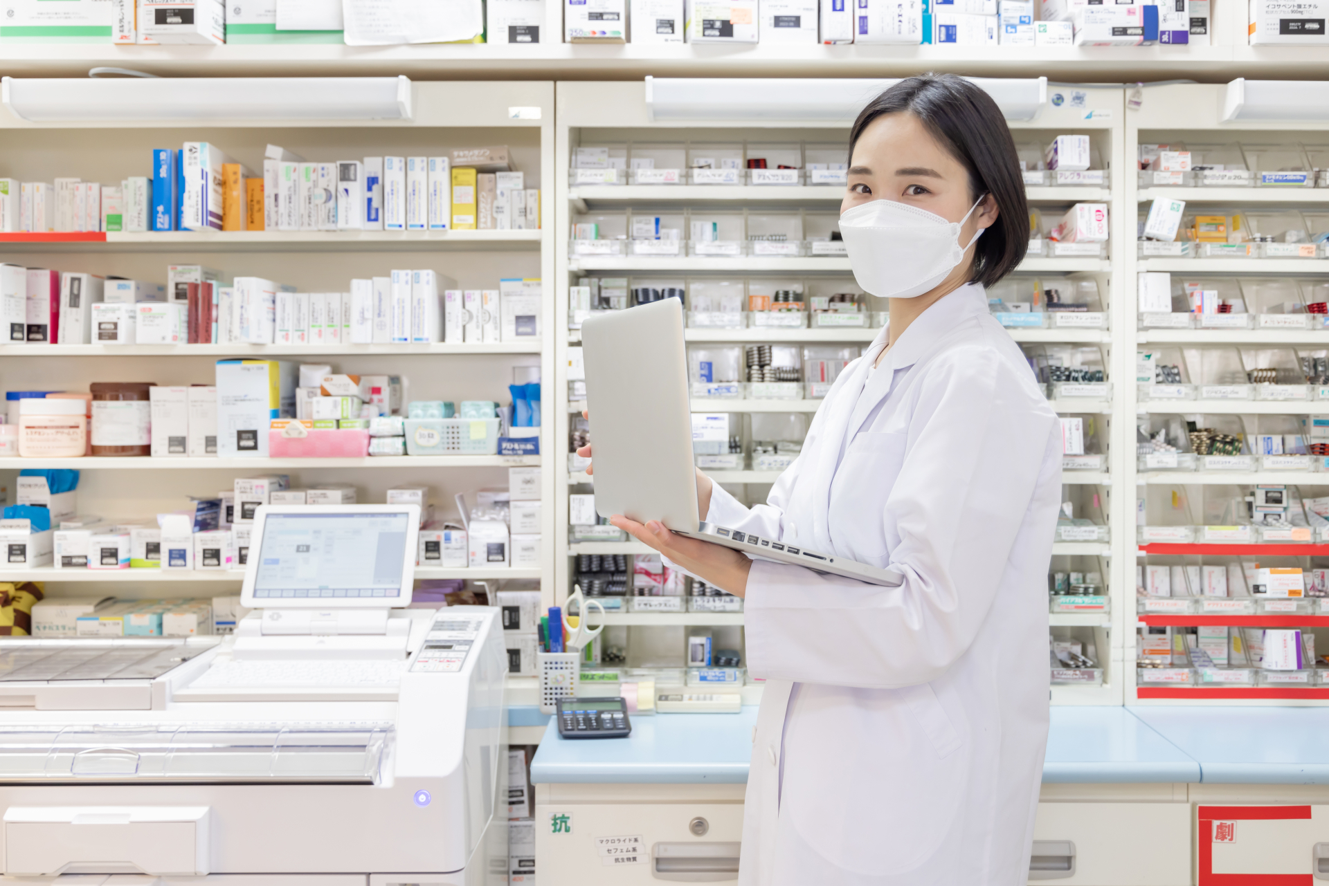 薬局スタッフ